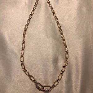 CHAIN NECKLACE